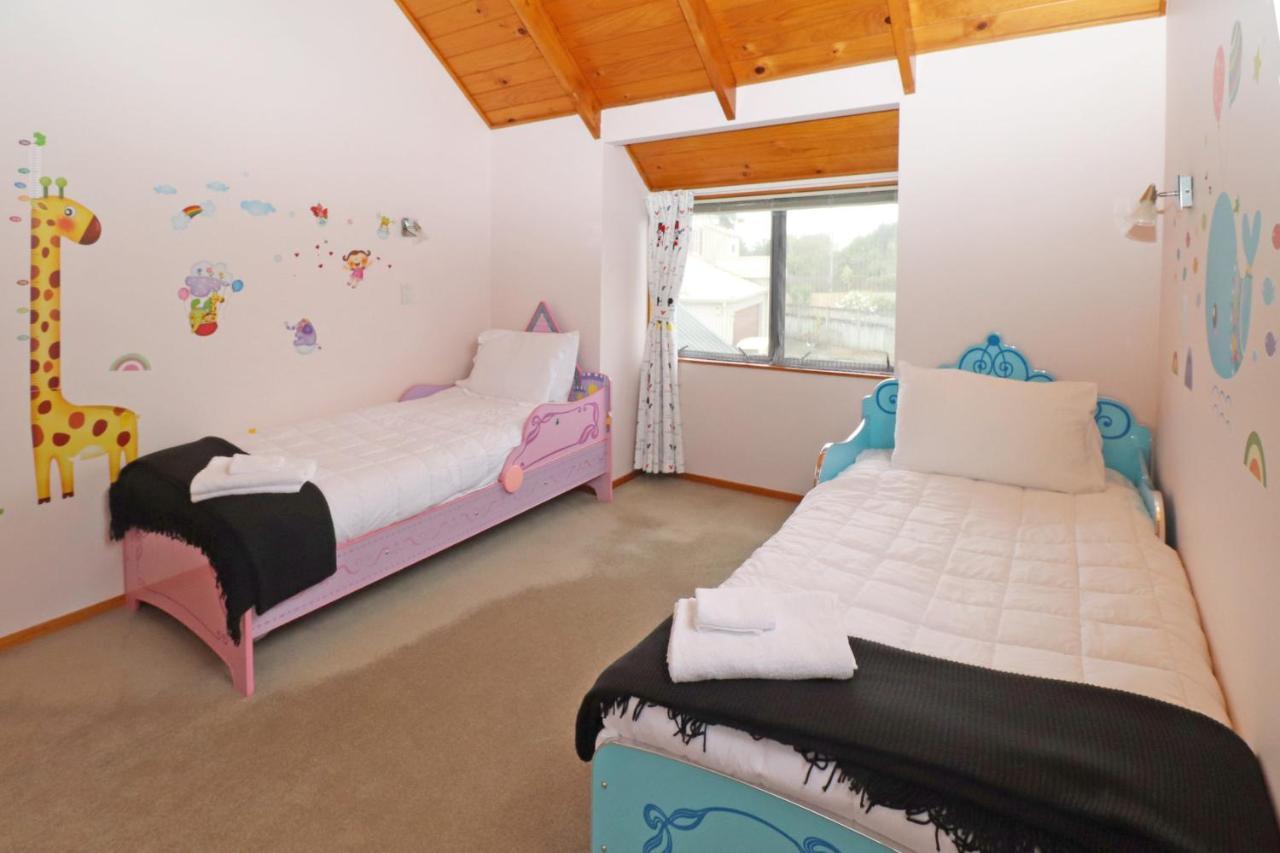Quiet Family Home In Chedworth Hamilton Esterno foto