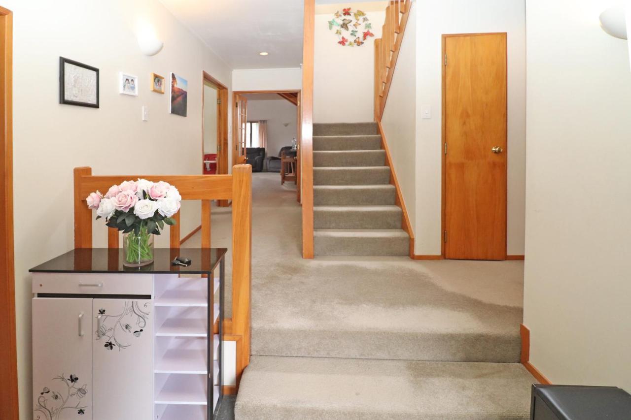 Quiet Family Home In Chedworth Hamilton Esterno foto